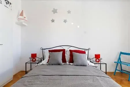 Zebra Apartment